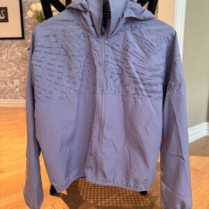 nike running wind breaker